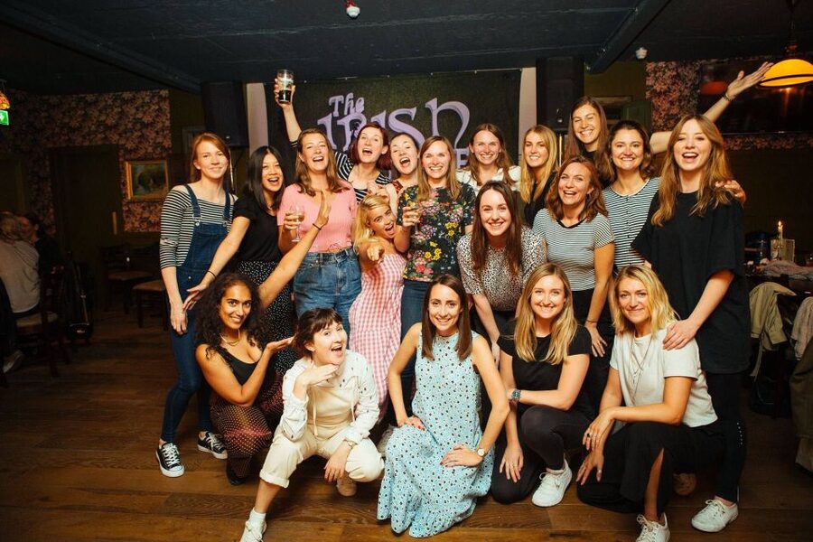 Dublin: Irish Music and Dance Show with Dance Lesson - The pub setting and the cost of drinks