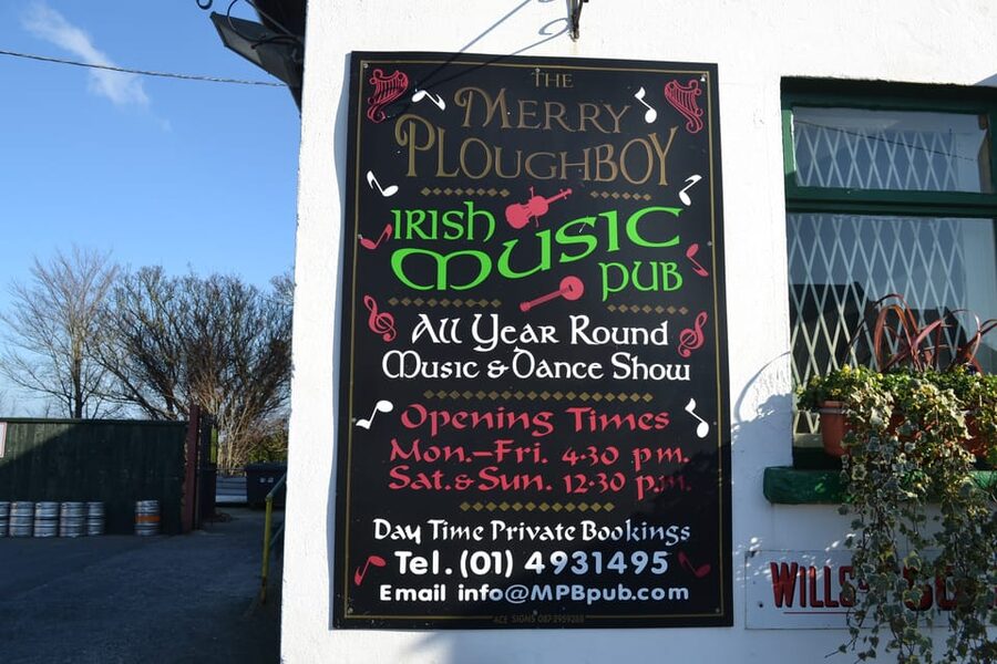 Dublin: Irish Night Show at the Merry Ploughboy Pub - Value at $39 per person