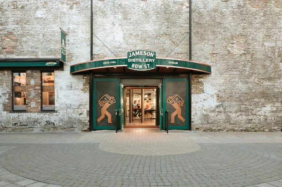 Dublin: Jameson Distillery Whiskey Blending Class - How this compares with a basic distillery visit