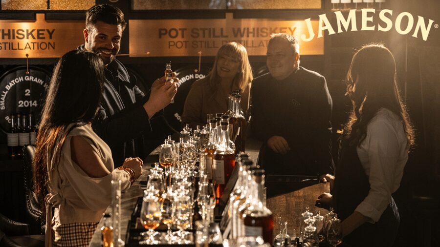 Dublin: Jameson Distillery Whiskey Blending Class - Learning what goes into Jameson Black Barrel