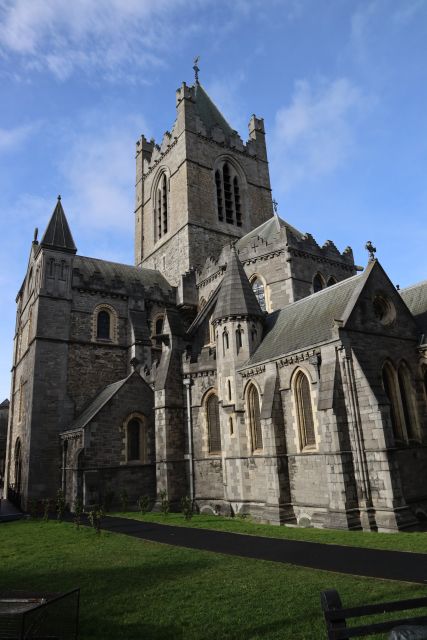 Dublin: Macabre History Walking Tour - What the guides add to the experience