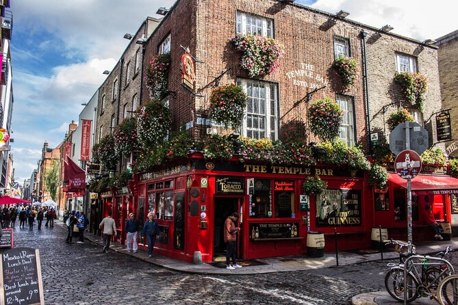 Dublin Off-The-Beaten-Path Private Literary Walking Tour - Yeats in St Stephen’s Green