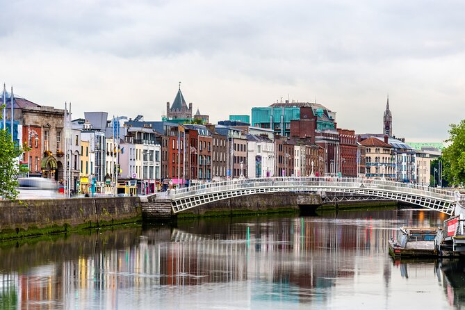 Dublin Old Town: Famous Pubs Exploration Game and Tour - Darkey Kelly’s and The Workman’s Club