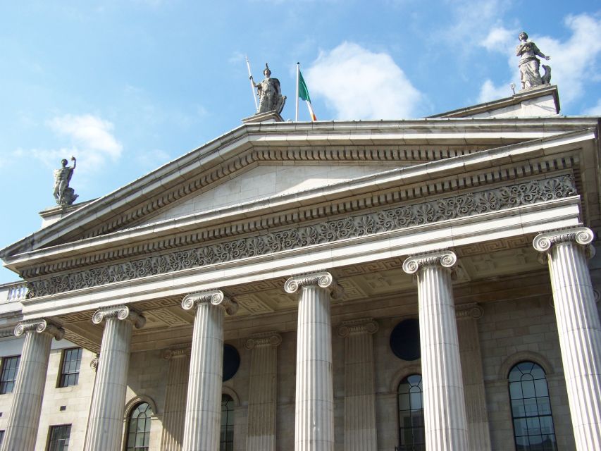 Dublin: Private City Tour in German - Extending beyond central Dublin
