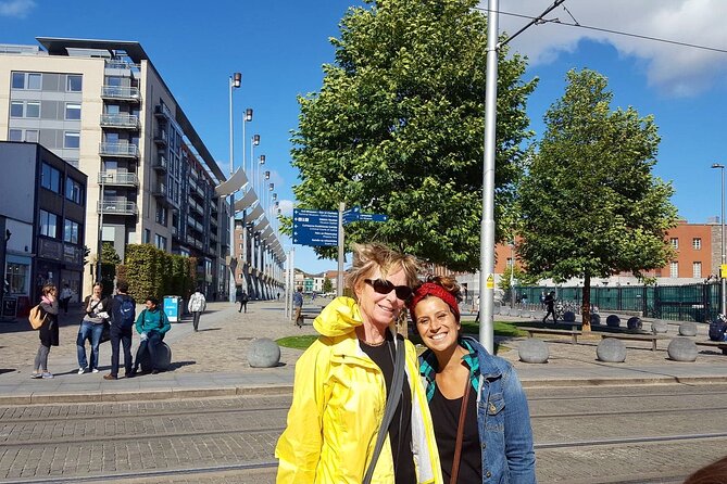 Dublin Private Custom Tour, Off-The-Beaten-Path in Temple Bar with a Local - The historic pub stop and included drink