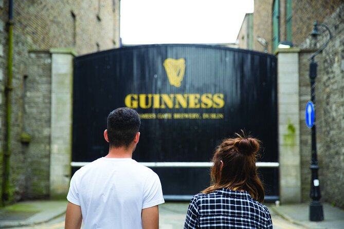 Dublin Private Guinness and Jameson Whiskey Tour with Transfers - The guides are a major part of the experience