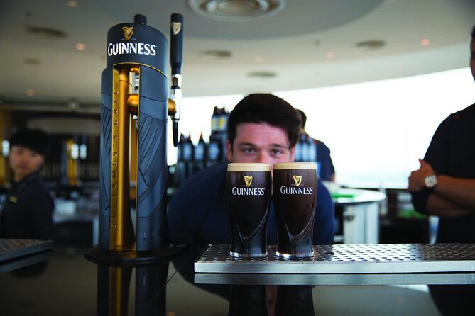 Dublin Private Guinness and Jameson Whiskey Tour with Transfers - A pint and Dublin views in the Gravity Bar