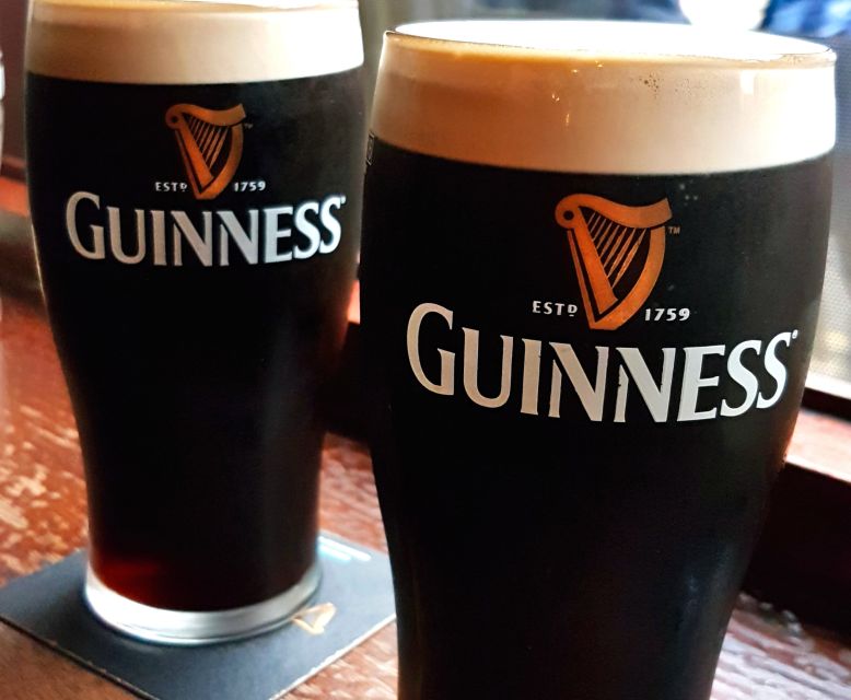 Dublin: Private Pub Tour - Stop one: settling into a local Dublin pub