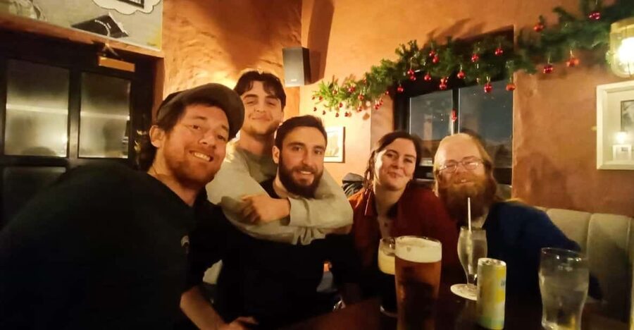 Dublin: Pub Tour. Pour The Perfect Guinness, Whiskey & Music - Starting at Crown Alley in Temple Bar