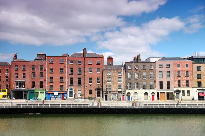 Dublin Public Transport and Hop-On Hop-Off Sightseeing Bus Tour - The live guides are the best part of the ride