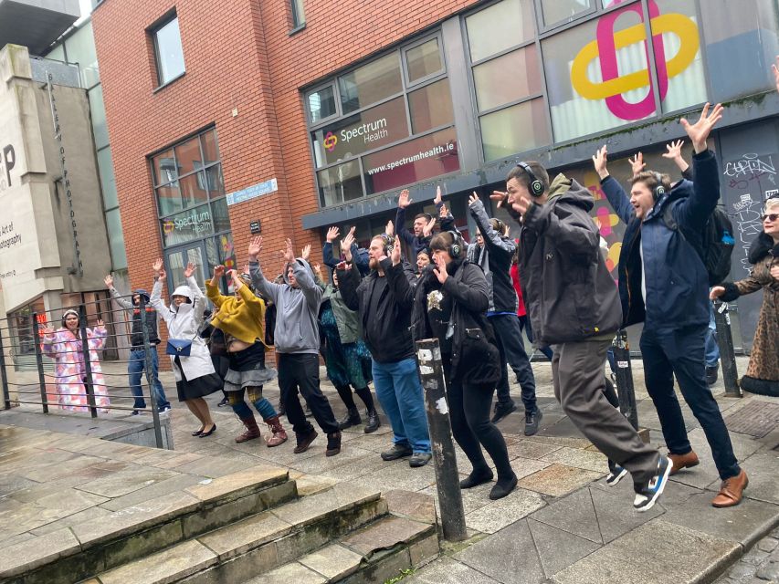 Dublin: Silent Disco Walking Tour - Gary, Nara, and the importance of the host