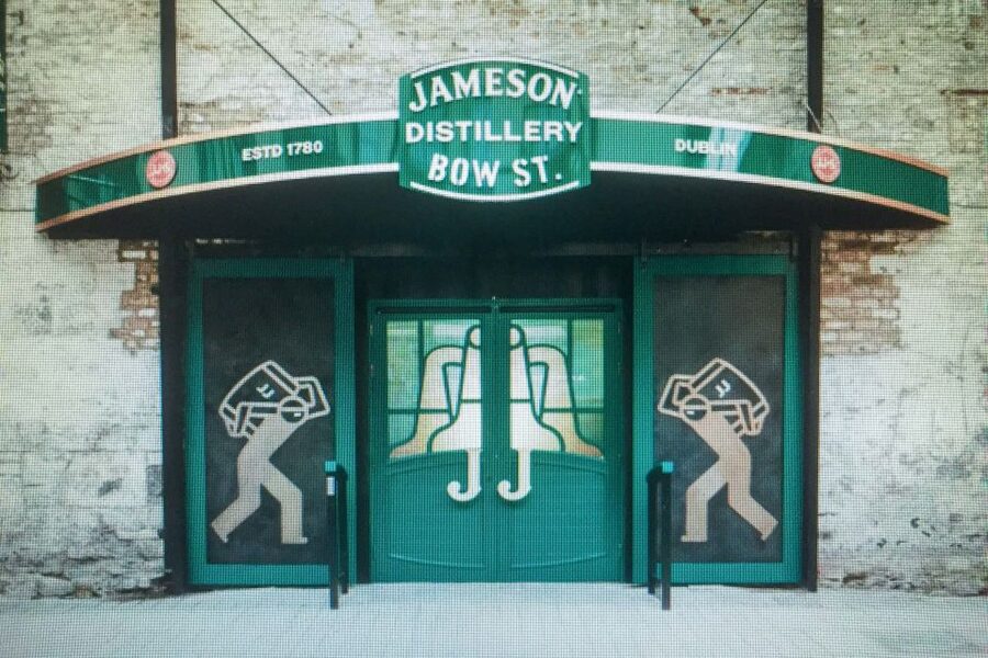 Dublin: Skip-the-Line Guinness and Jameson Whiskey Tour - The walk through Dublin adds more than steps