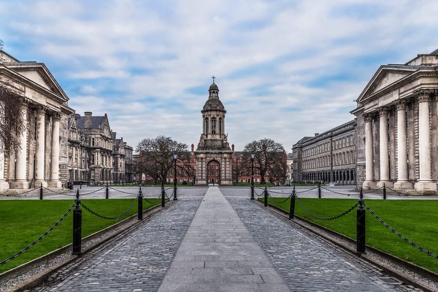 Dublin: St Patrick's, Book of Kells, and Dublin Castle Tour - The Book of Kells at Trinity College