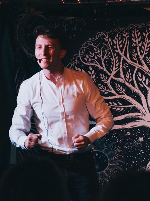 Dublin: Storytelling of Irish Myths and Legends Show - Meeting Sean Cuddy at the red and black pub