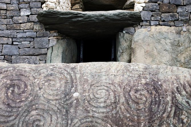 Dublin to Newgrange, Monasterboice Small Group Guided Tours - Oldbridge Estate and the Battle of the Boyne