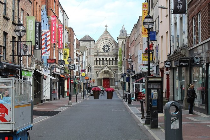 Dublin Walking Tour: Explore Top Sights & Hidden Gems - Dublin Castle: A Final Look at Power and Government
