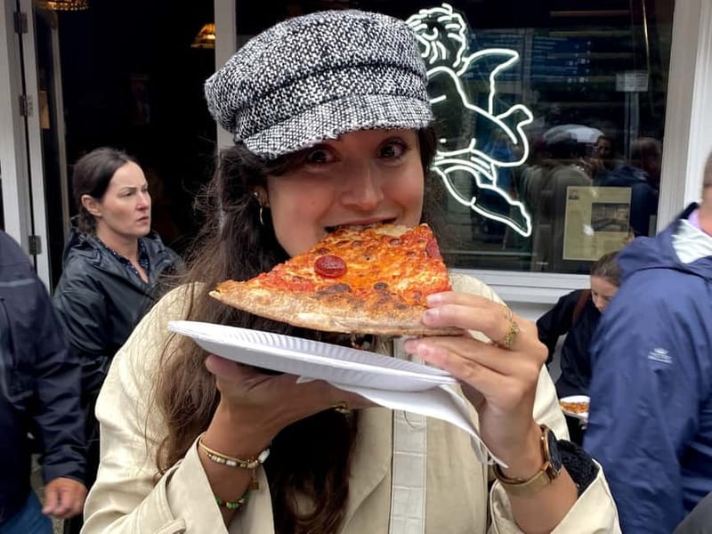Dublin: Walking Tour for Foodies with Tastings - The opening bites and the value of lesser-known addresses