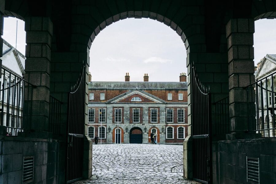Dublin Walking Tour: Top 10 highlights - Trinity College and the final stretch