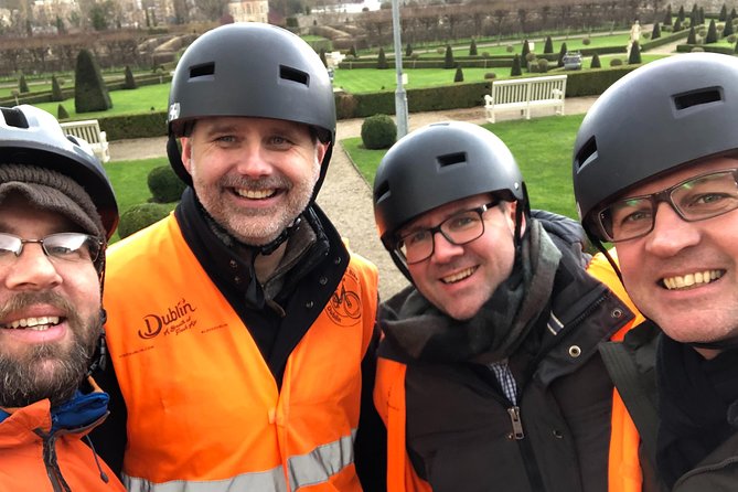 E-Bike & Bike Tour with a Local Guide in Dublin - What the Guides Add