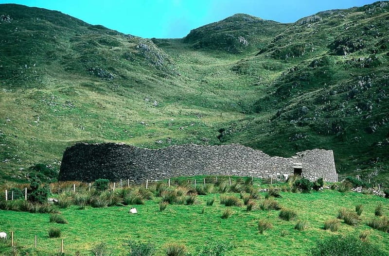 From Cork: Ring of Kerry & Killarney Guided Full Day Tour - Killarney closes the day with town energy