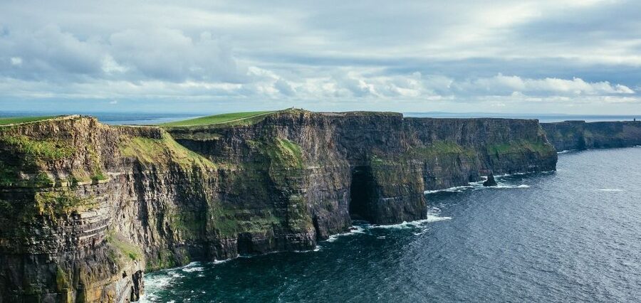 From Dublin: 3-Day Cork, Ring of Kerry, Ciffs of Moher Tour - Guides, group size, and the feel of the trip