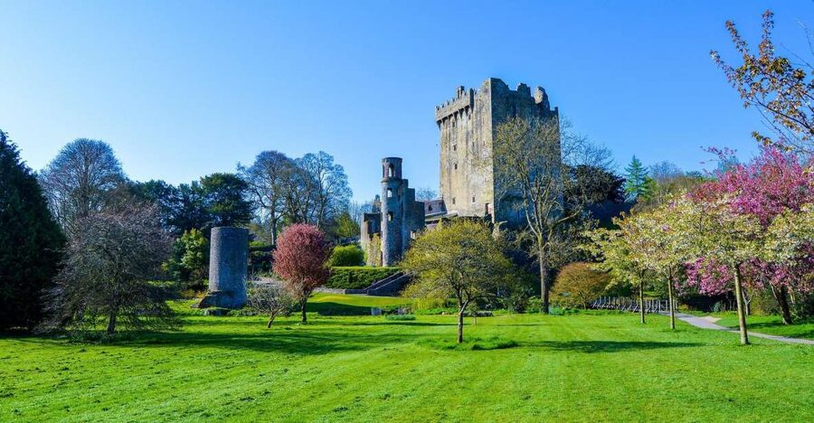 From Dublin: 6-Day All of Ireland Rail Tour - Day 2: The Ring of Kerry and Killarney’s big views