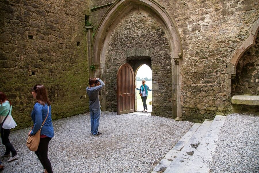 From Dublin: Blarney, Rock of Cashel and Cahir Castles Tour - Blarney Castle: the tour’s main event