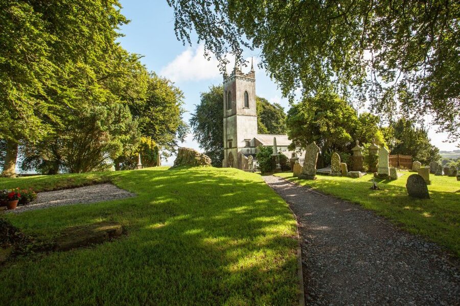 From Dublin: Celtic Boyne Valley and Ancient Sites Tour - Starting at the Molly Malone Statue