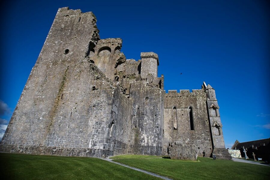 From Dublin:Cork,Cahir Castle,Rock of Cashel Tour in Spanish - Should you book the Cahir, Cork, and Cashel day?