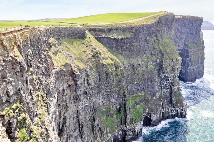From Galway: Cliffs of Moher Half-Day Express Trip - Arriving at the 214-meter Cliffs of Moher