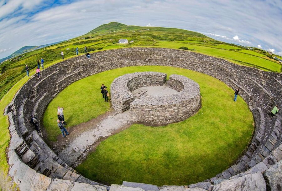 From Killarney: Ring of Kerry & Skellig Ring Full-Day Tour - Leaving Killarney and finding your place on the Ring