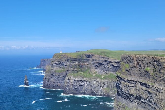 Full Day Private Tour to Ireland - Two Hours at the Cliffs of Moher