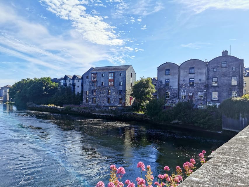 Galway City: Evening Guided Walking Tour of Galway City - Key details that make this Galway walk worthwhile