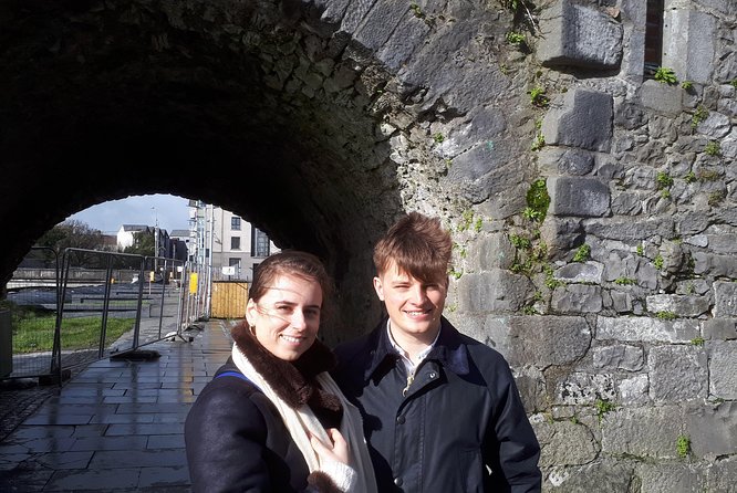 Galway City Walking Tour - Oscar Wilde, Eduard Vilde, and Galway as a City of the Arts