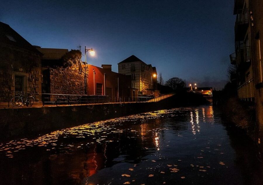 Galway: Dark History Guided City Walking Tour - Lynch’s Castle and the value of audience participation
