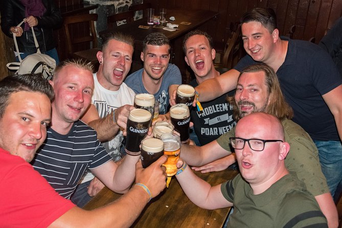 Generation Pub Crawl Dublin - Meeting the group at 4 Dame Lane
