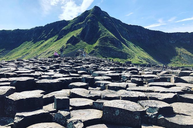 Giant's Causeway Luxury Private Day Tour - What the driver adds to the day