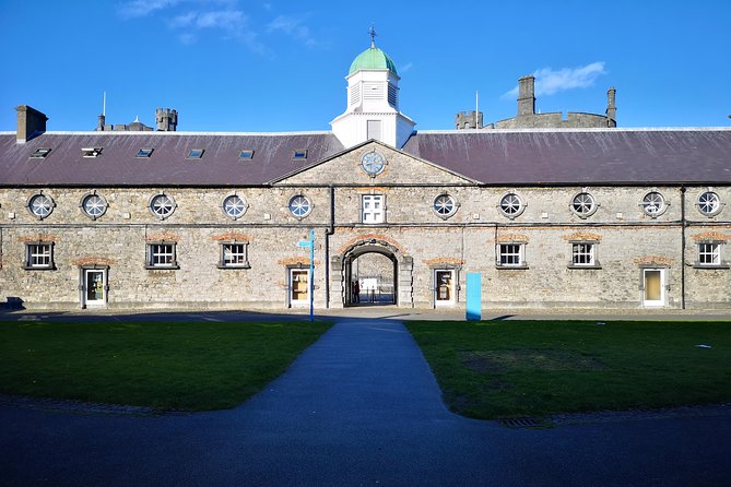 Guided tour of Kilkenny in French with an Irish guide - Starting at 17 R887 in Gardens