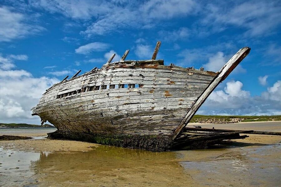 Gweedore: Guided eBike Tour - Starting at Bunbeg Harbour with the right gear