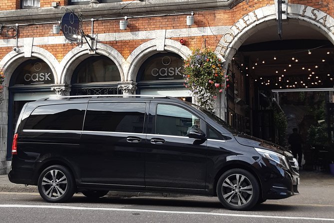 Hayfield Manor Cork to Shannon Airport Premium Car Service - A chauffeur who makes the transfer easier