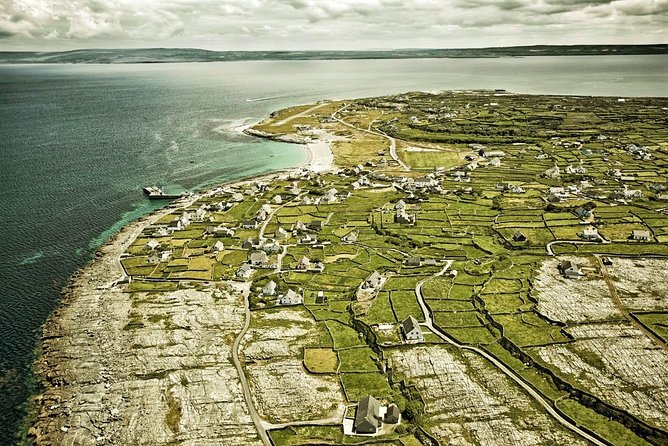 History & cultural tour of Inishmore, Aran Islands. Galway. Private. 2 ½ hours - Reaching Dún Aonghasa by foot