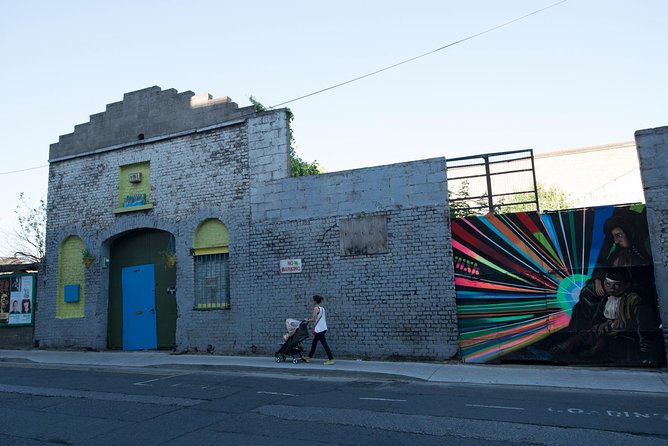 In Our Shoes Dublin Walking Tour - Why the small group makes a difference