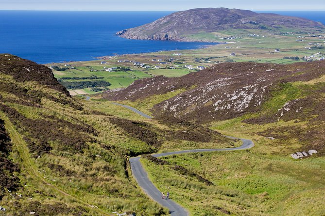 Inishowen Peninsula Tour - Grianan of Aileach begins the day above the lakes