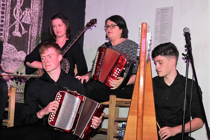 Irish traditional music, song & dance. Galway. Guided. 2 hours. - A community evening rather than a tourist stage show