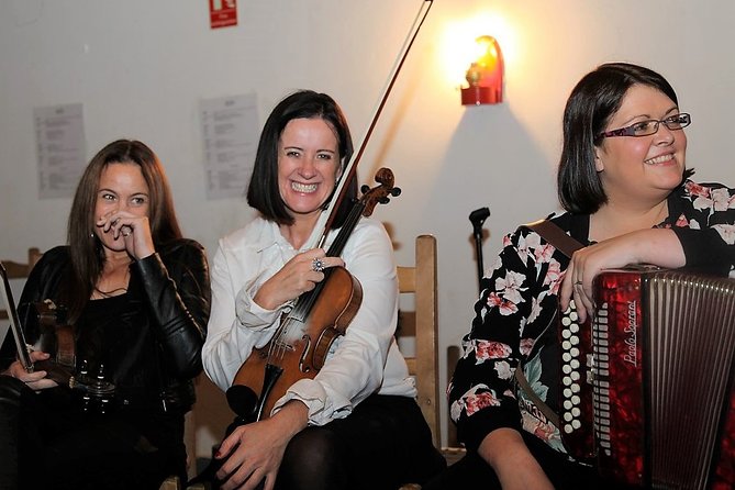 Irish traditional music, song & dance. Galway. Guided. 2 hours. - The first half: music, drama, and the story of famine