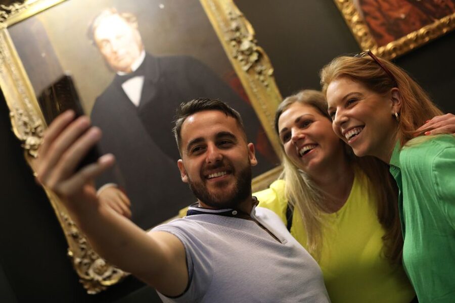 Kilkenny: Smithwick's Beer Experience - The complimentary pint in the intimate bar