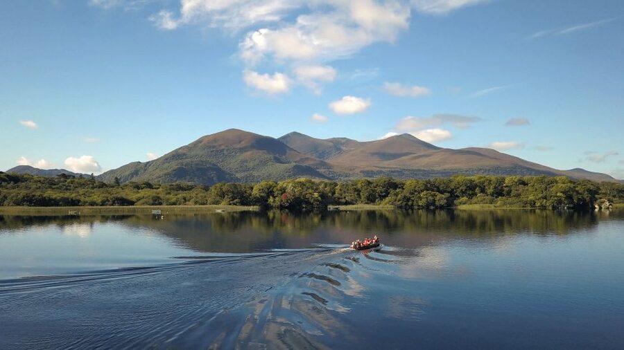 Killarney: Gap of Dunloe Walking and Boat Tour - Two famous Killarney sights in one six-hour day