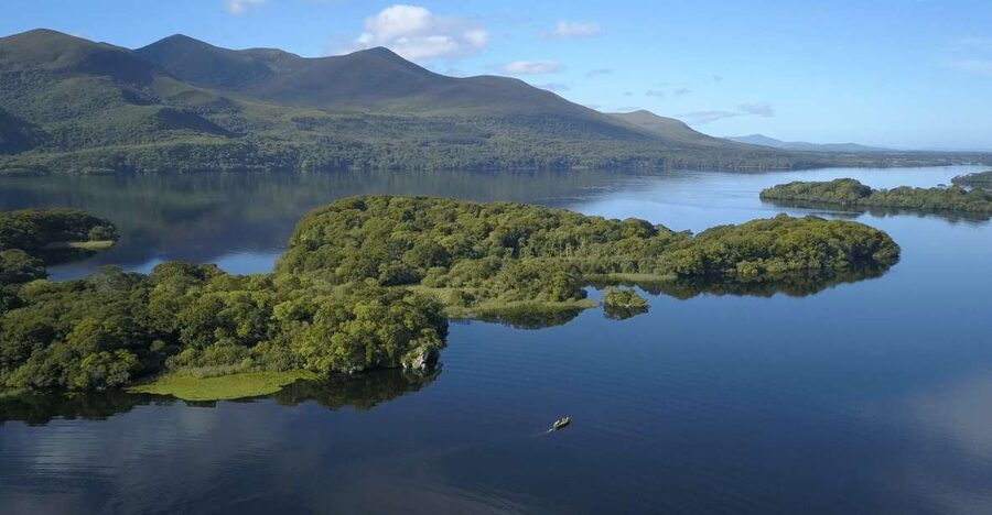 Killarney: Gap of Dunloe Walking and Boat Tour - A 90-minute boat ride across the Lakes of Killarney