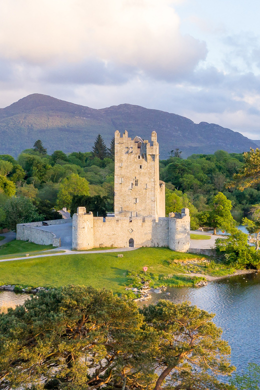 Killarney: Jaunting Car Tour with Afternoon Tea - Ross Castle on the edge of Lough Lein