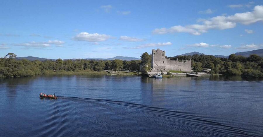 Killarney: Lakes of Killarney Boat Tour with Transfer - Walking through the Gap of Dunloe